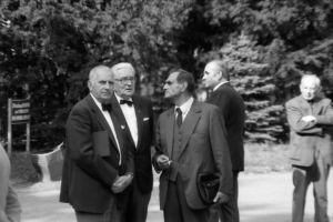 f4