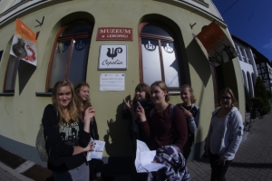1 (64)