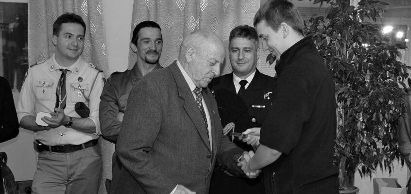 Na wieczną wartę odszedł harcmistrz Włodzimierz Mikuć – pierwszy drużynowy lęborskiej 7 Drużyny Harcerskiej z 1959 roku