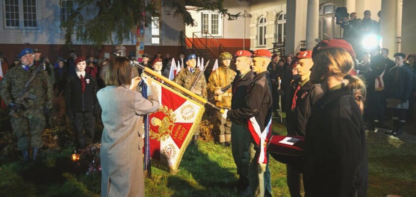 Medal  „Opiekun Miejsc Pamięci Narodowej” dla 7 Harcerskiej Drużyny Czerwonych Beretów z Lęborka