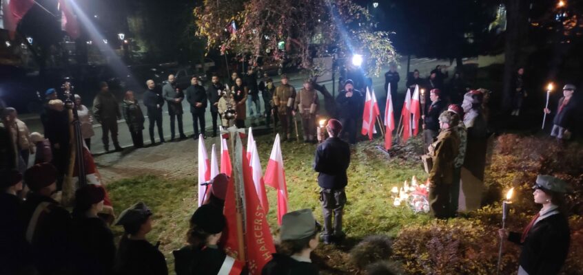 Capstrzyk Niepodległości 2025 w Lęborku. Harcerze uczcili 107. rocznicę odzyskania niepodległości