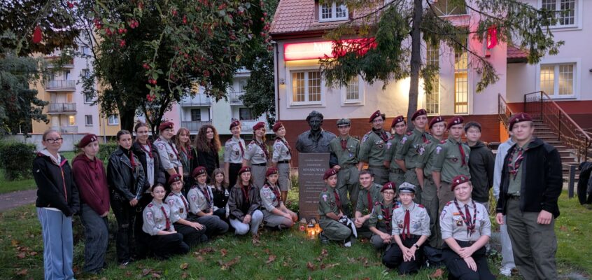 Harcerze z 7 HDCzB z Lęborka uczcili 59. rocznicę śmierci generała Stanisława Sosabowskiego